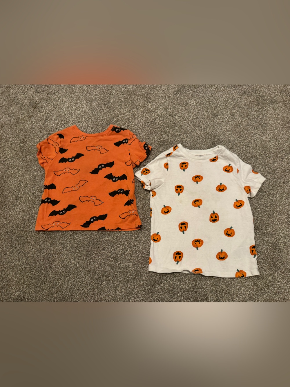 Set of 2 4T Old Navy kids Halloween Bat Pumpkin Halloween T-Shirts Orange White